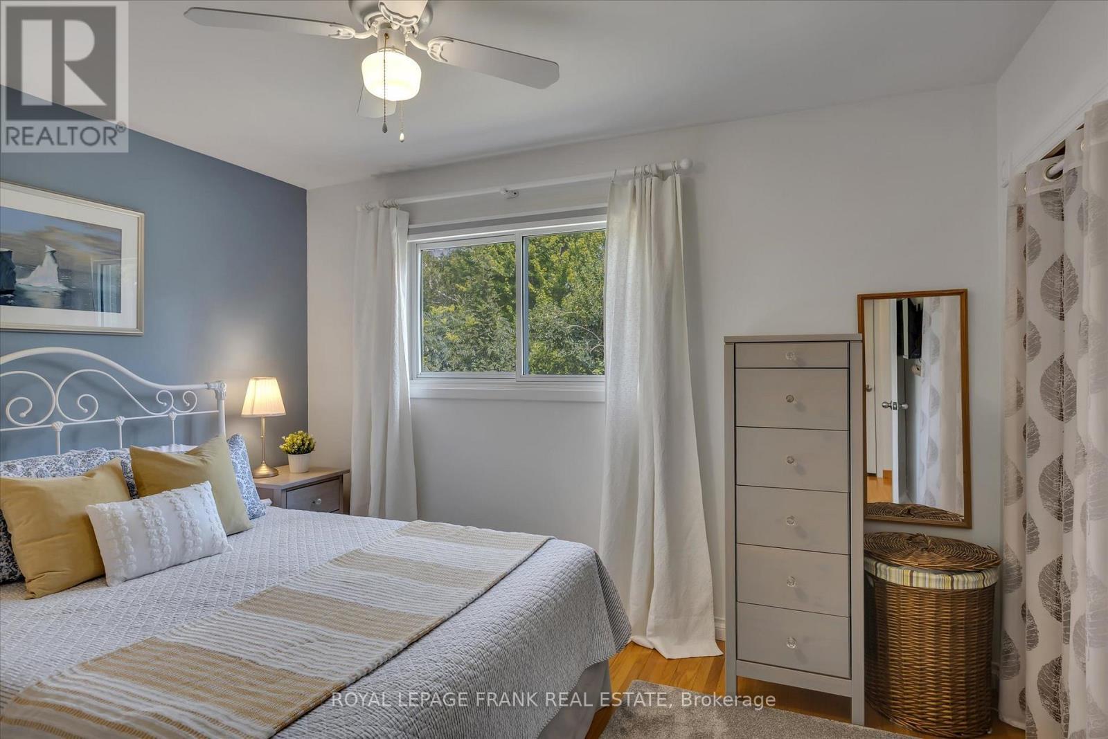 












1289 ALGONQUIN BOULEVARD

,
Peterborough North (Central),




Ontario
K9H6N1

