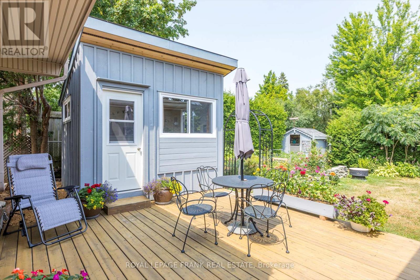












1289 ALGONQUIN BOULEVARD

,
Peterborough North (Central),




Ontario
K9H6N1

