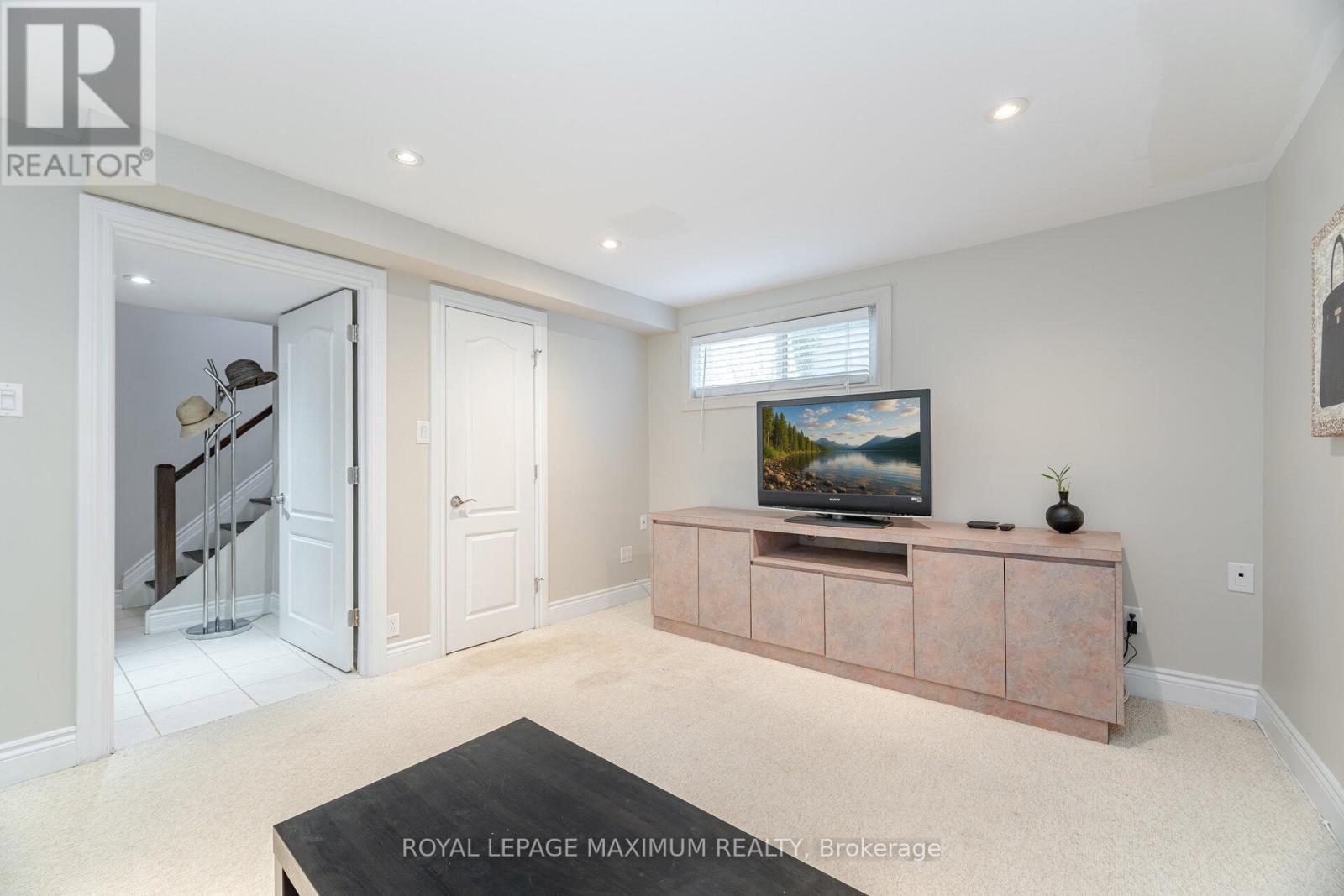 












17 - 90 GEORGE HENRY BOULEVARD

,
Toronto,




Ontario
M2J1E7

