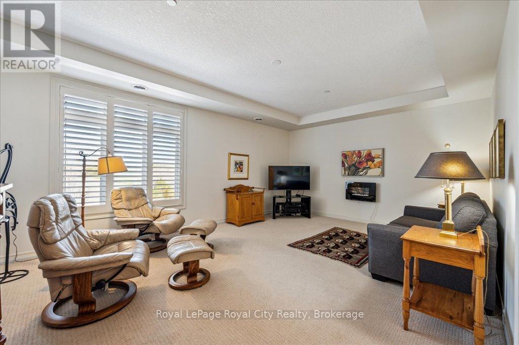 












212 - 71 BAYBERRY DRIVE

,
Guelph (Village By The Arboretum),




Ontario
N1G5K9

