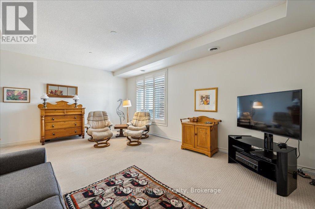 












212 - 71 BAYBERRY DRIVE

,
Guelph (Village By The Arboretum),




Ontario
N1G5K9

