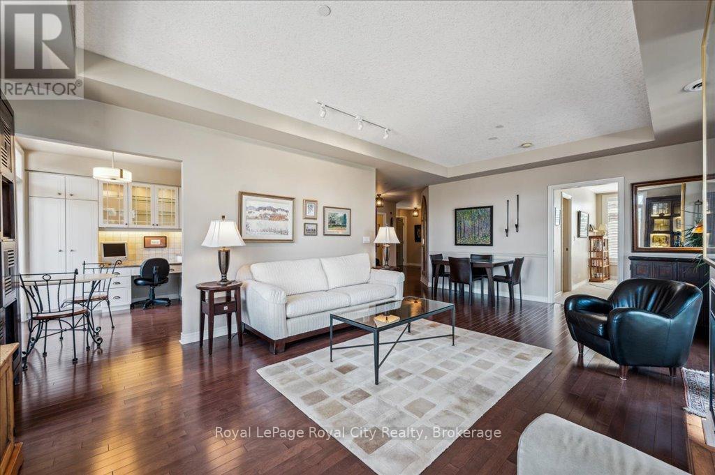 












212 - 71 BAYBERRY DRIVE

,
Guelph (Village By The Arboretum),




Ontario
N1G5K9

