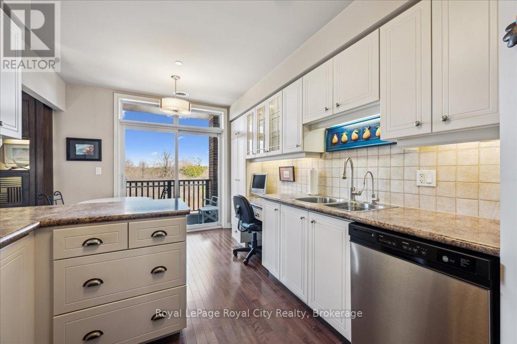 












212 - 71 BAYBERRY DRIVE

,
Guelph (Village By The Arboretum),




Ontario
N1G5K9

