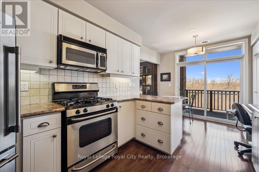 












212 - 71 BAYBERRY DRIVE

,
Guelph (Village By The Arboretum),




Ontario
N1G5K9

