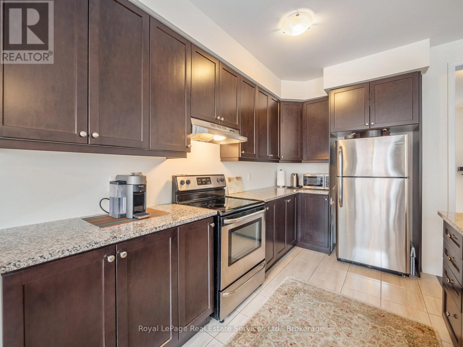 












72 ORCHARDCROFT ROAD

,
Oakville (GO Glenorchy),




Ontario
L6H7C3

