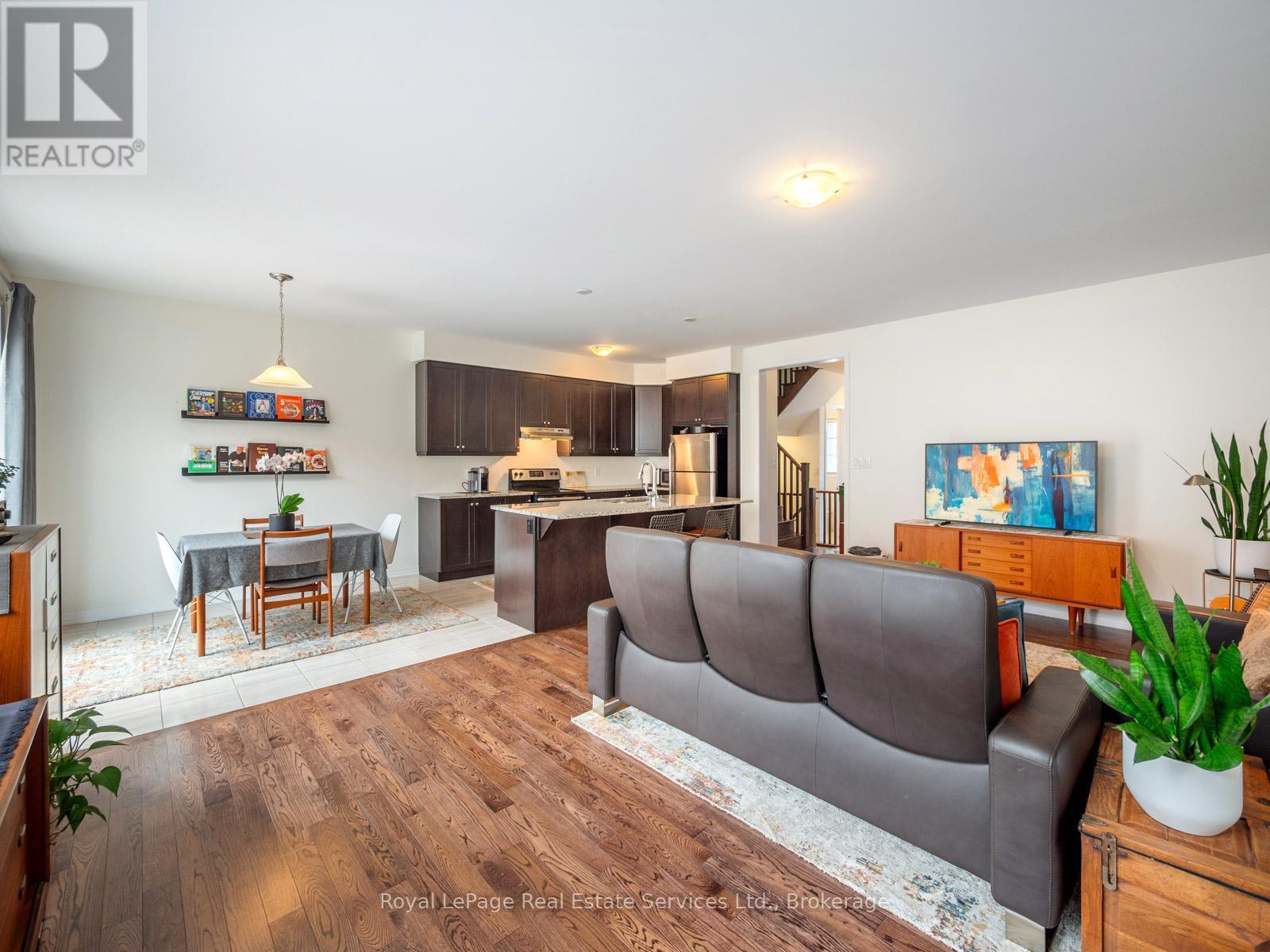 












72 ORCHARDCROFT ROAD

,
Oakville (GO Glenorchy),




Ontario
L6H7C3

