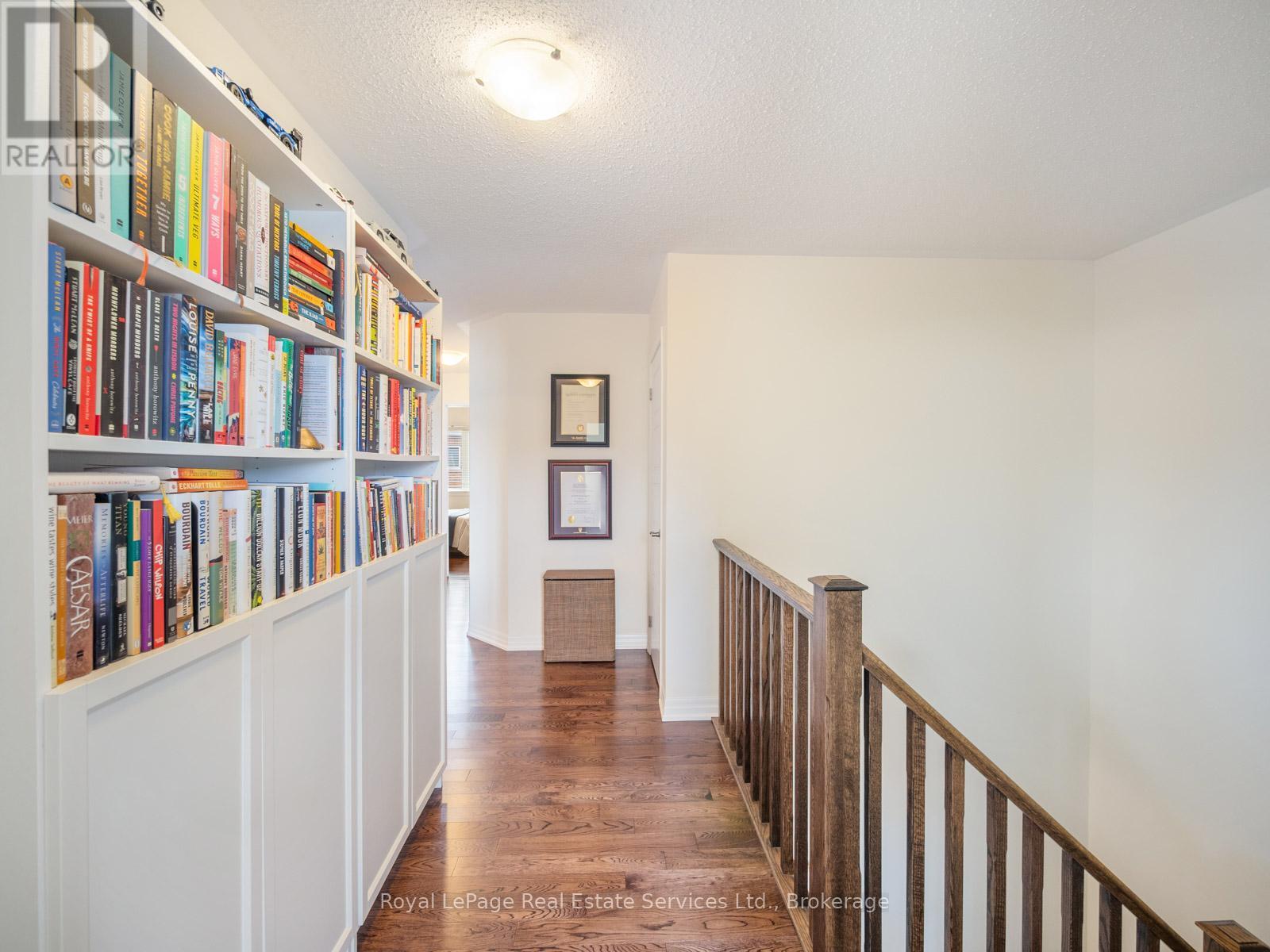 












72 ORCHARDCROFT ROAD

,
Oakville (GO Glenorchy),




Ontario
L6H7C3

