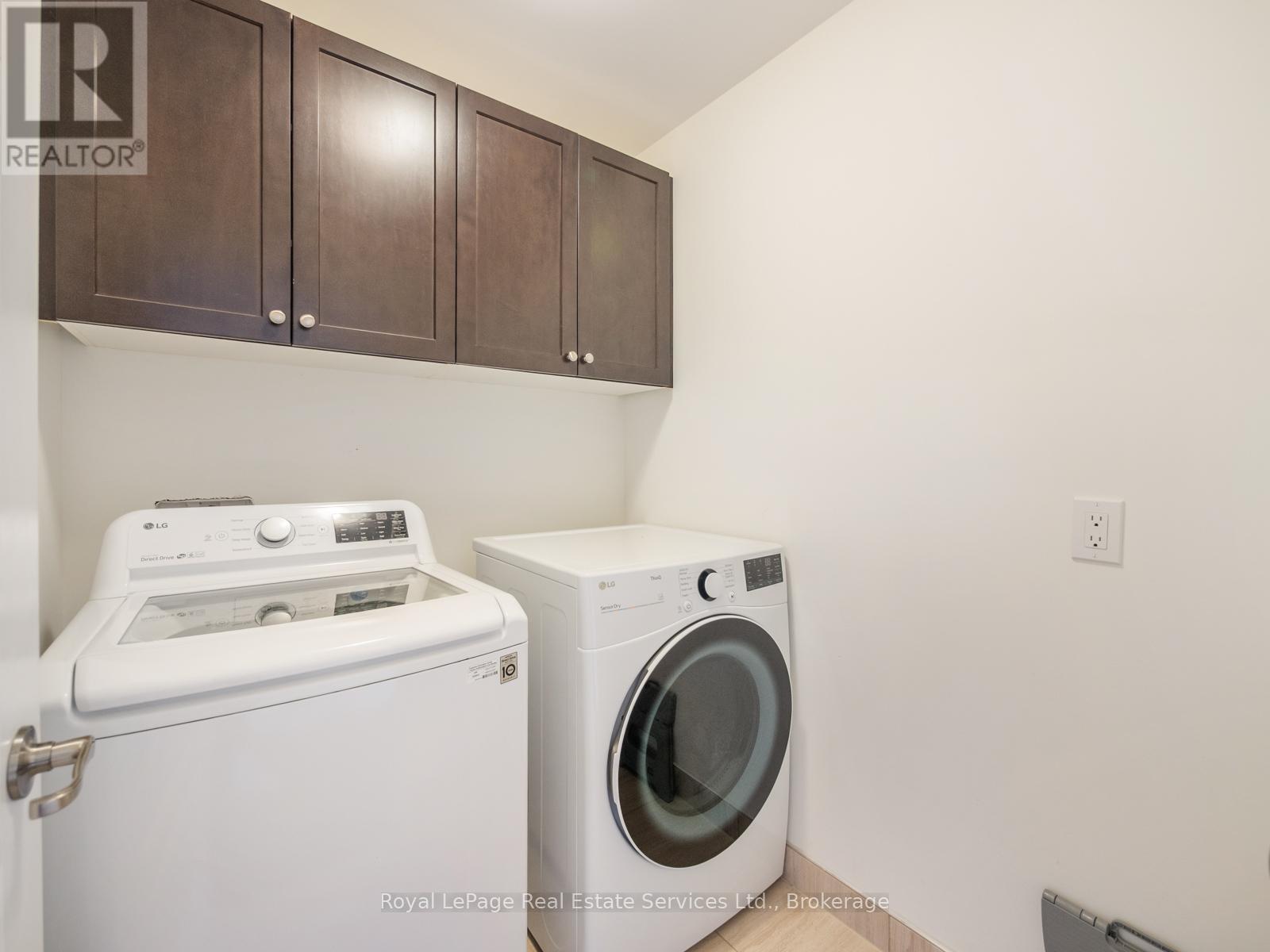 












72 ORCHARDCROFT ROAD

,
Oakville (GO Glenorchy),




Ontario
L6H7C3

