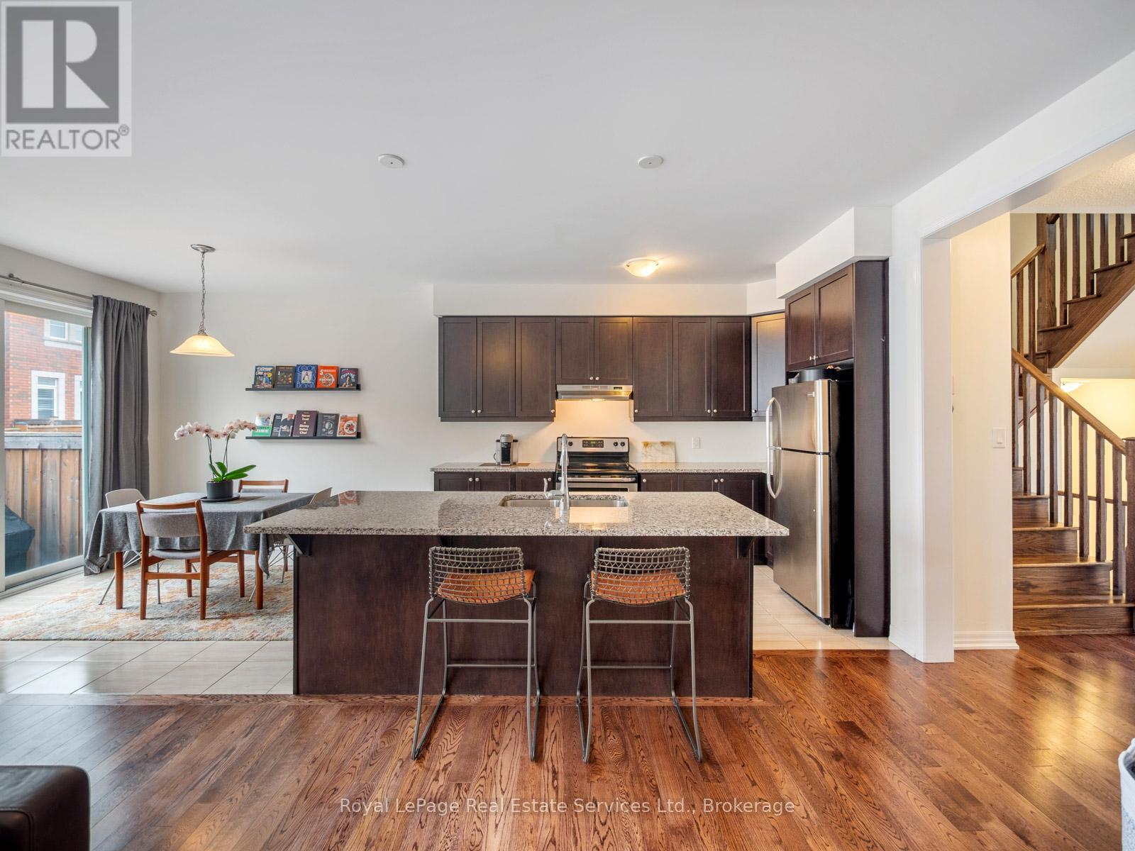 












72 ORCHARDCROFT ROAD

,
Oakville (GO Glenorchy),




Ontario
L6H7C3

