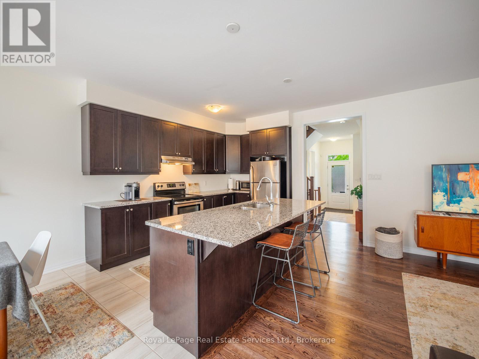 












72 ORCHARDCROFT ROAD

,
Oakville (GO Glenorchy),




Ontario
L6H7C3

