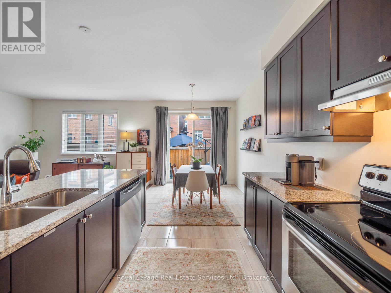 












72 ORCHARDCROFT ROAD

,
Oakville (GO Glenorchy),




Ontario
L6H7C3

