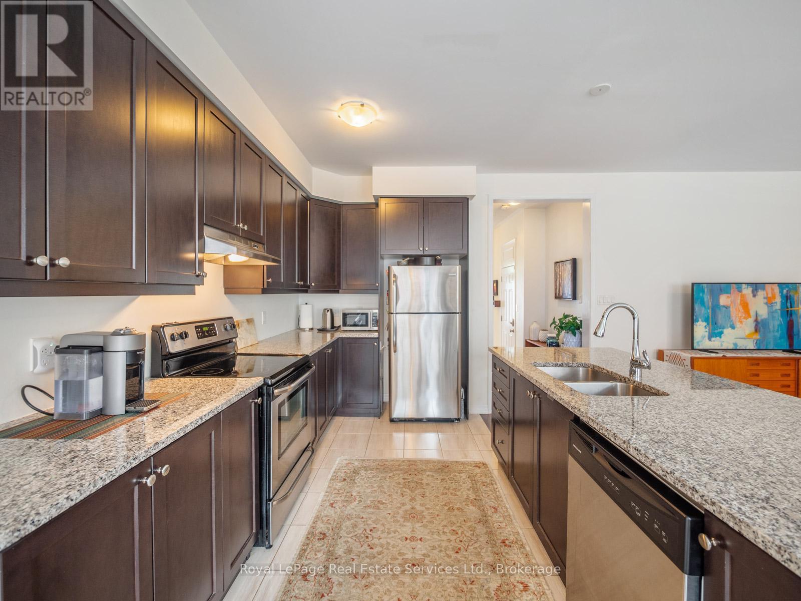 












72 ORCHARDCROFT ROAD

,
Oakville (GO Glenorchy),




Ontario
L6H7C3

