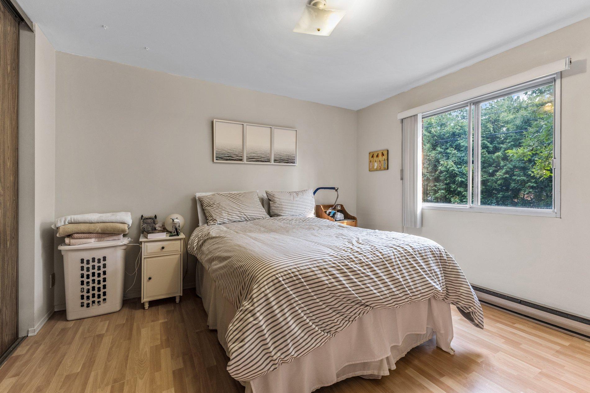 









10350


Av. Charton

,
Montréal (Ahuntsic-Cartierville),




QC
H2B2E1

