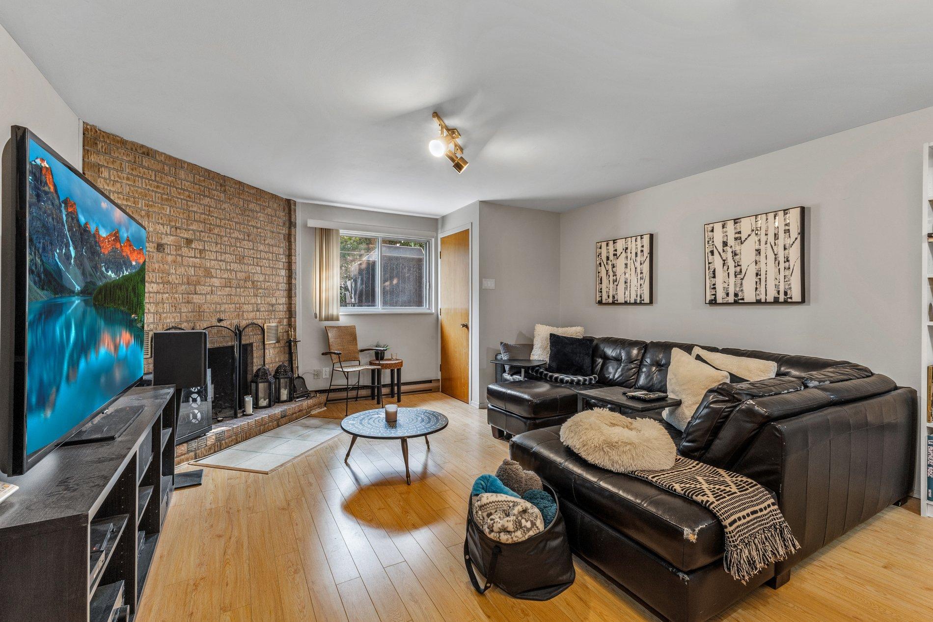 









10350


Av. Charton

,
Montréal (Ahuntsic-Cartierville),




QC
H2B2E1

