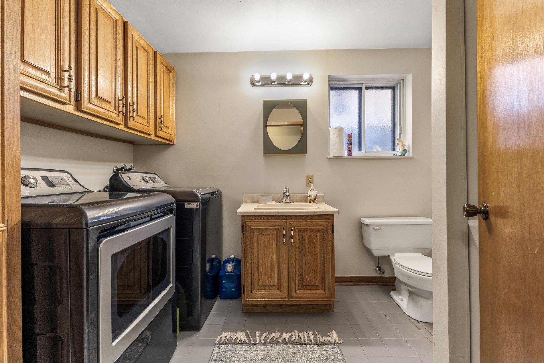 









10350


Av. Charton

,
Montréal (Ahuntsic-Cartierville),




QC
H2B2E1

