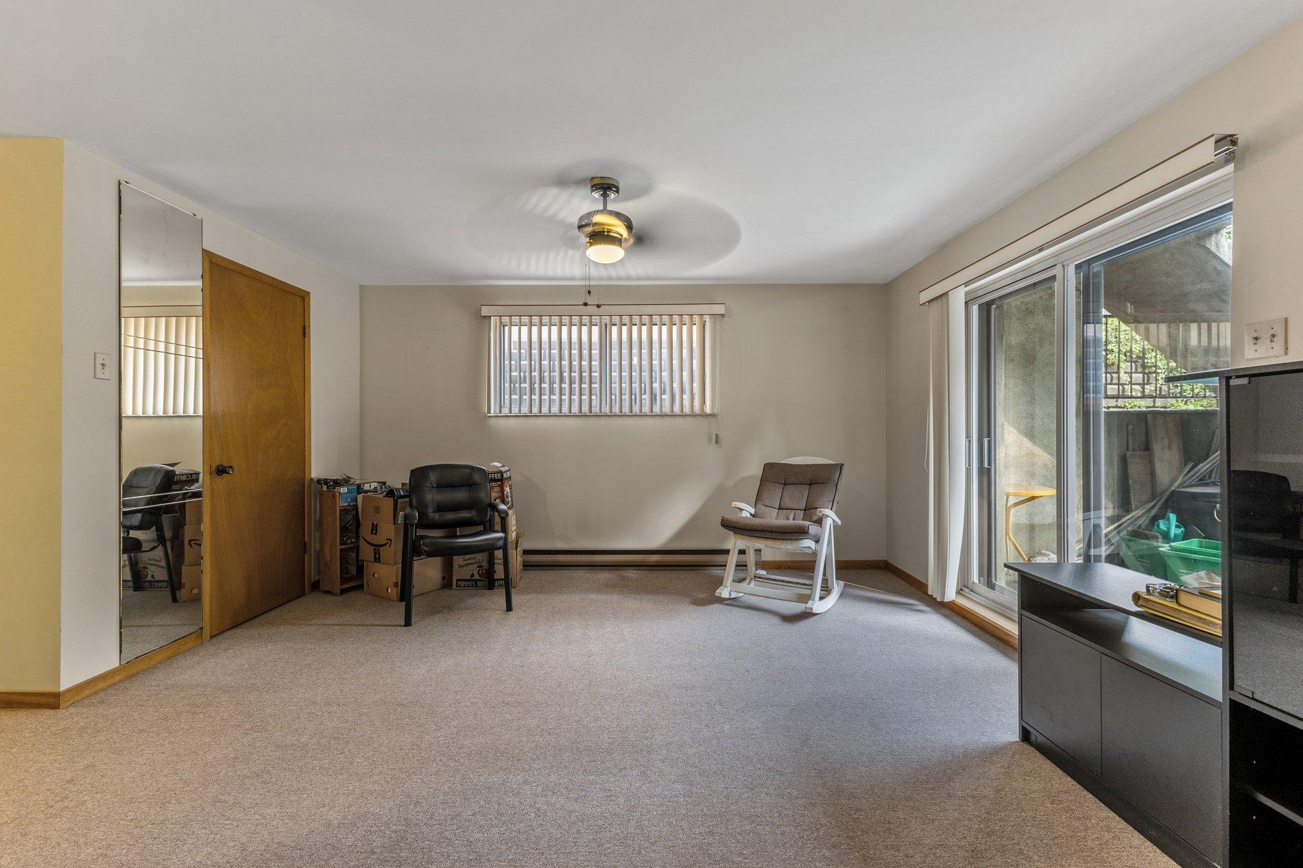 









10350


Av. Charton

,
Montréal (Ahuntsic-Cartierville),




QC
H2B2E1

