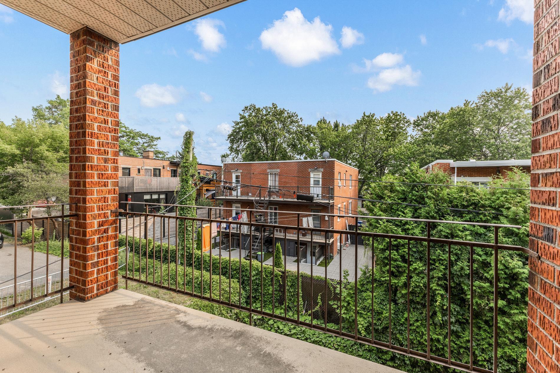 









10350


Av. Charton

,
Montréal (Ahuntsic-Cartierville),




QC
H2B2E1

