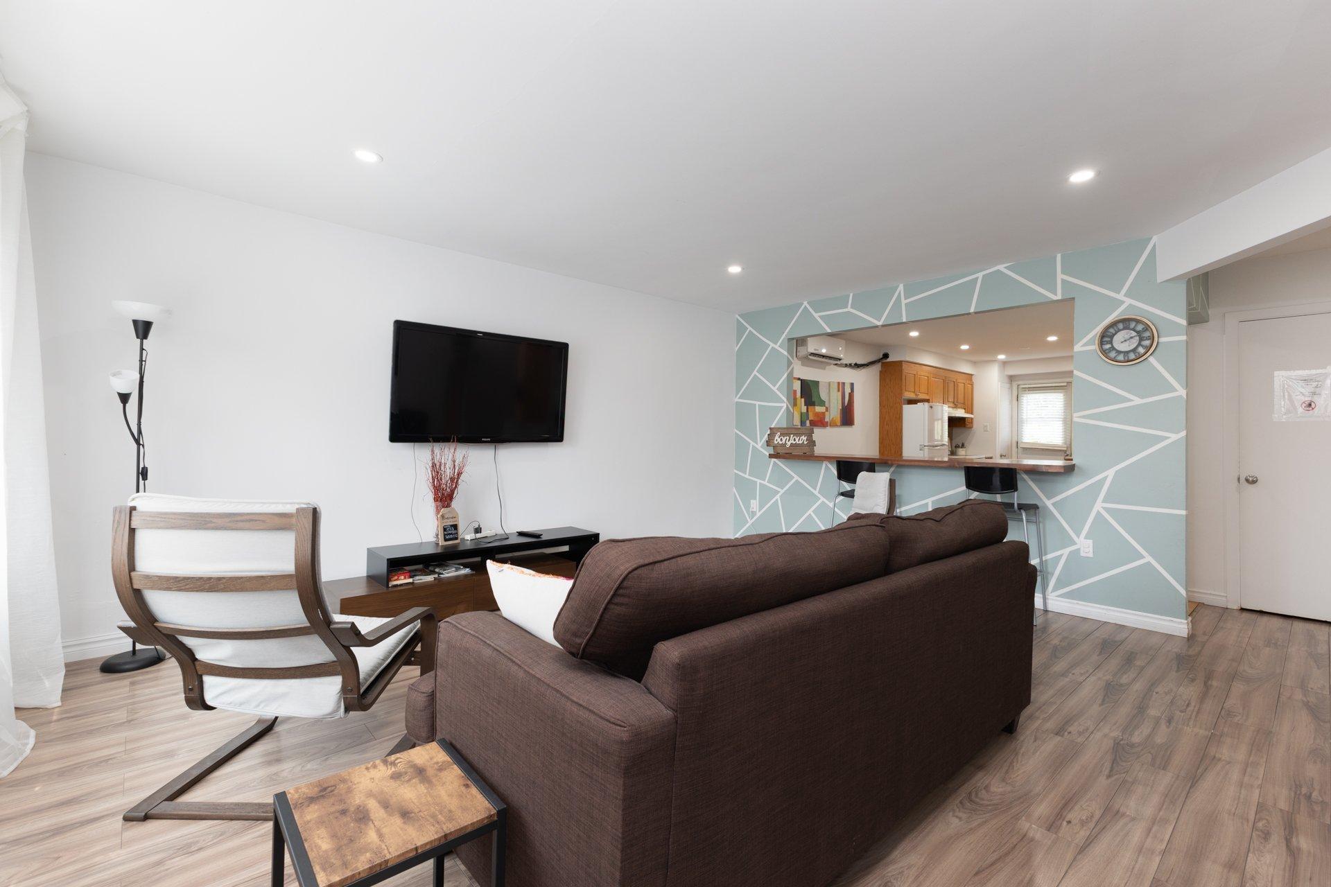 









920


56e Avenue

,
Montréal (Lachine),




QC
H8T3C2

