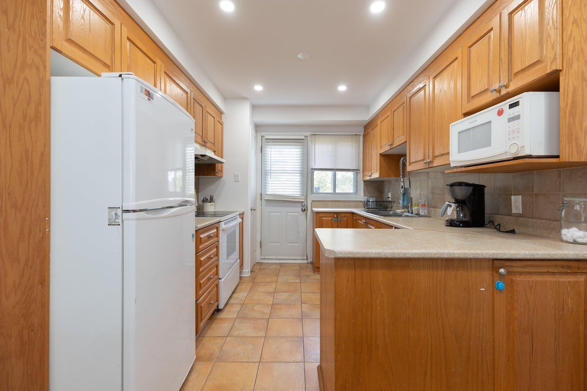 









920


56e Avenue

,
Montréal (Lachine),




QC
H8T3C2

