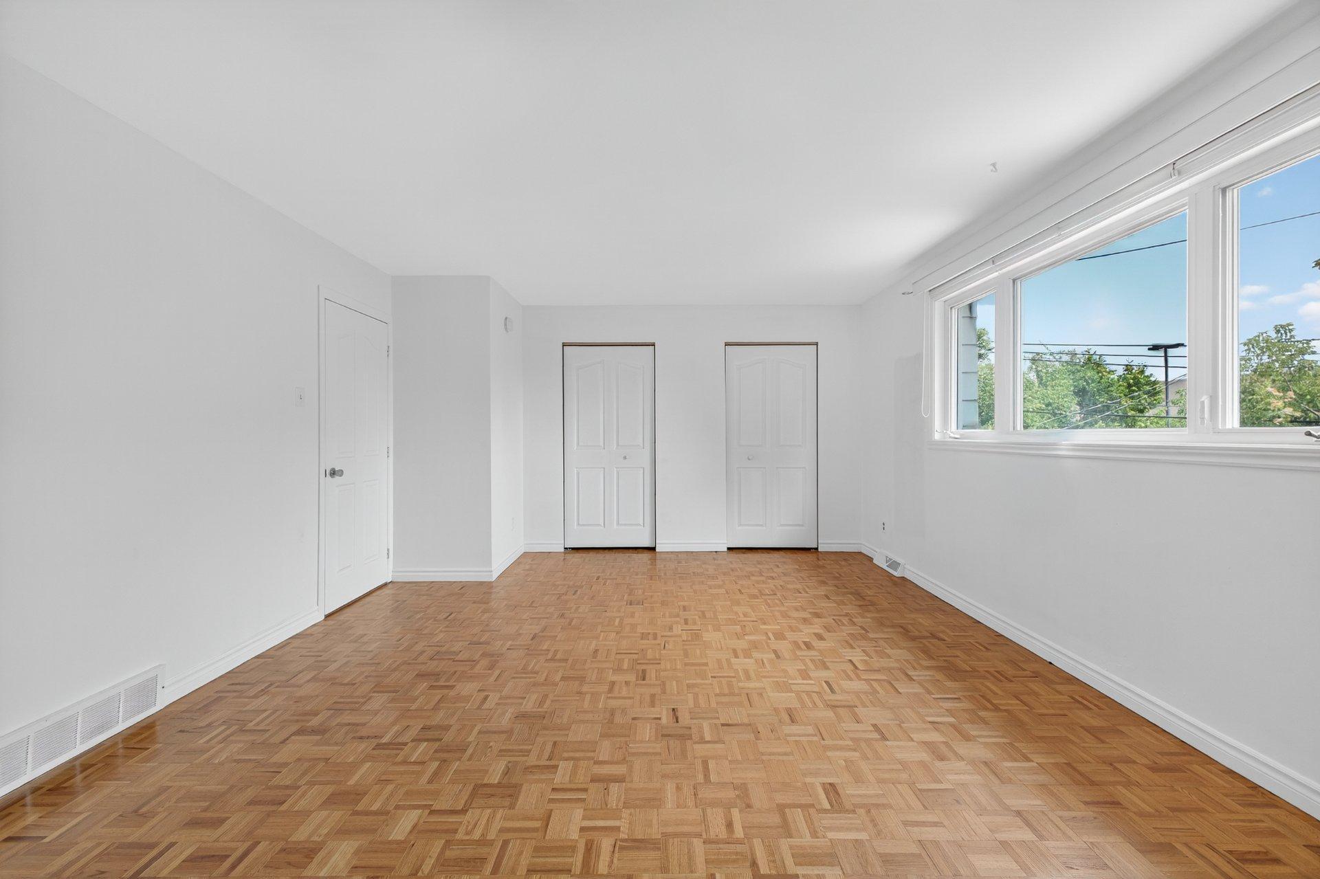 









4443


Rue Jolicoeur

,
Dollard-des-Ormeaux,




QC
H9H2B1


