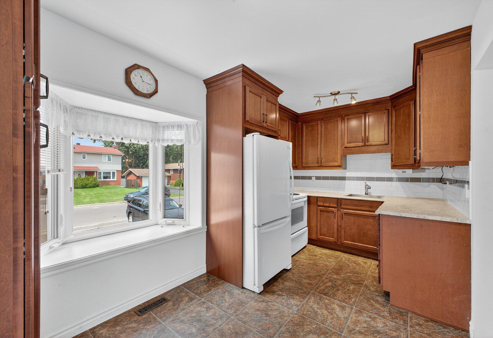 









4443


Rue Jolicoeur

,
Dollard-des-Ormeaux,




QC
H9H2B1

