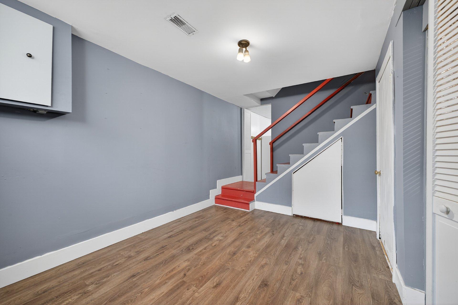









4443


Rue Jolicoeur

,
Dollard-des-Ormeaux,




QC
H9H2B1


