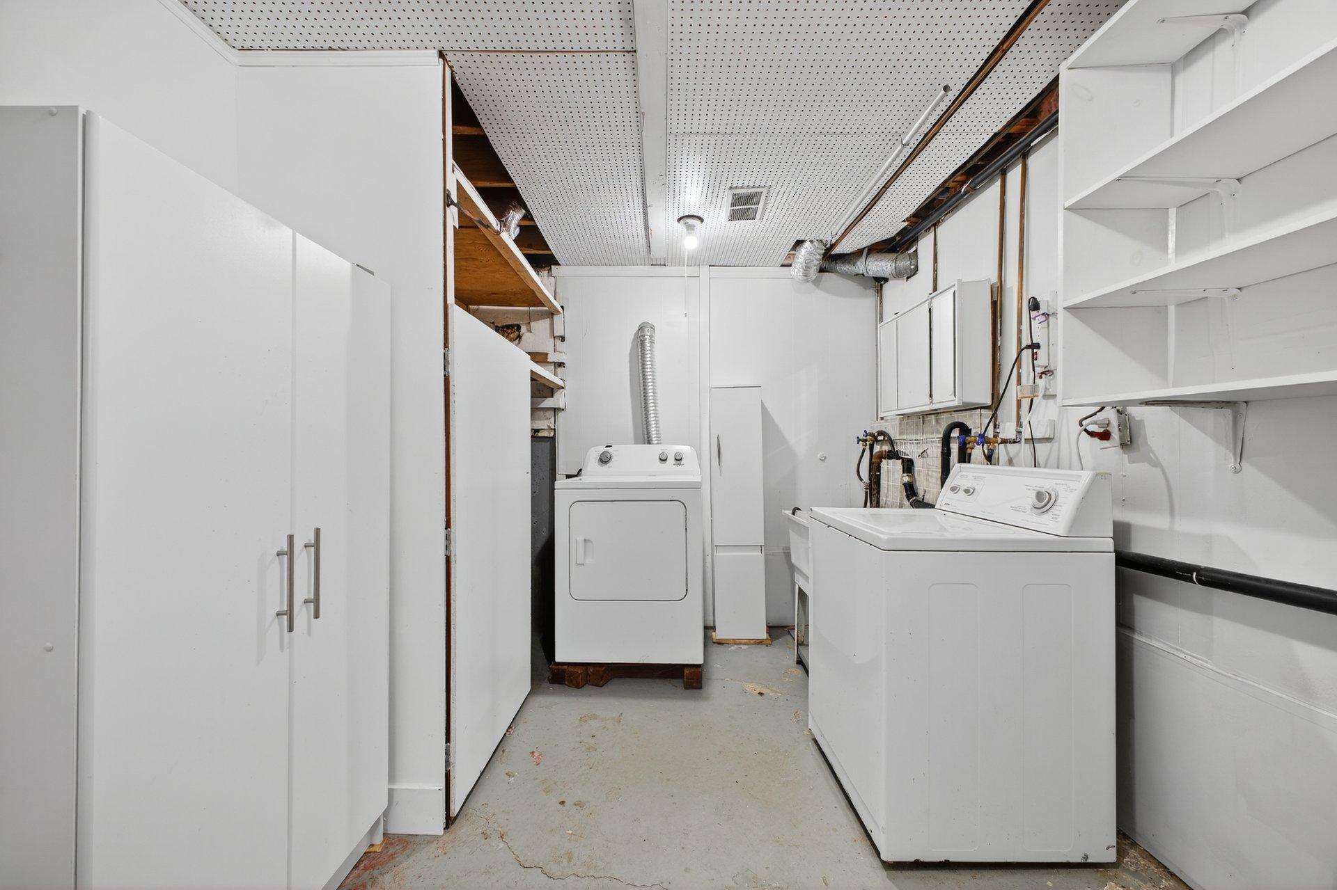 









4443


Rue Jolicoeur

,
Dollard-des-Ormeaux,




QC
H9H2B1

