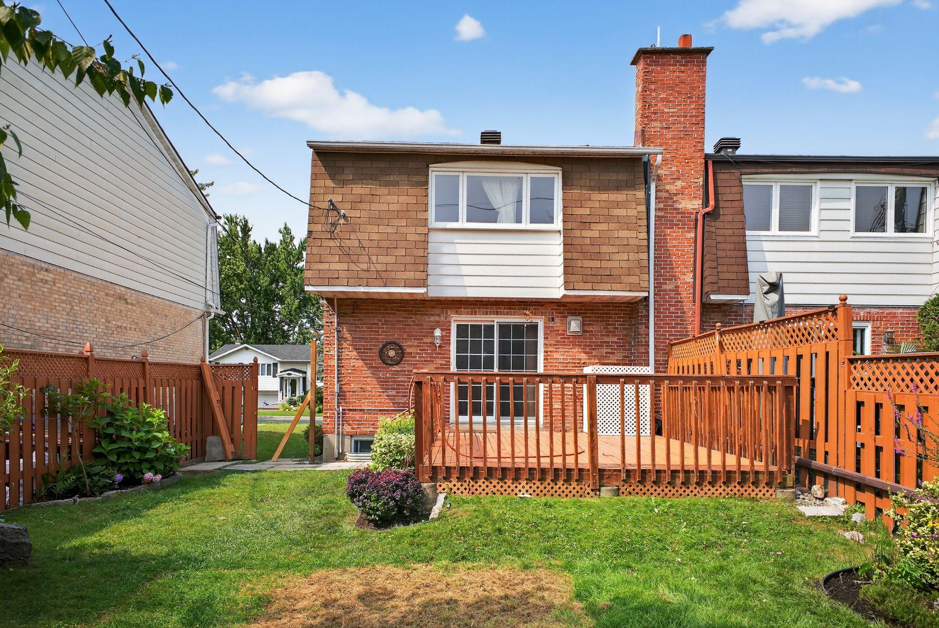 









4443


Rue Jolicoeur

,
Dollard-des-Ormeaux,




QC
H9H2B1

