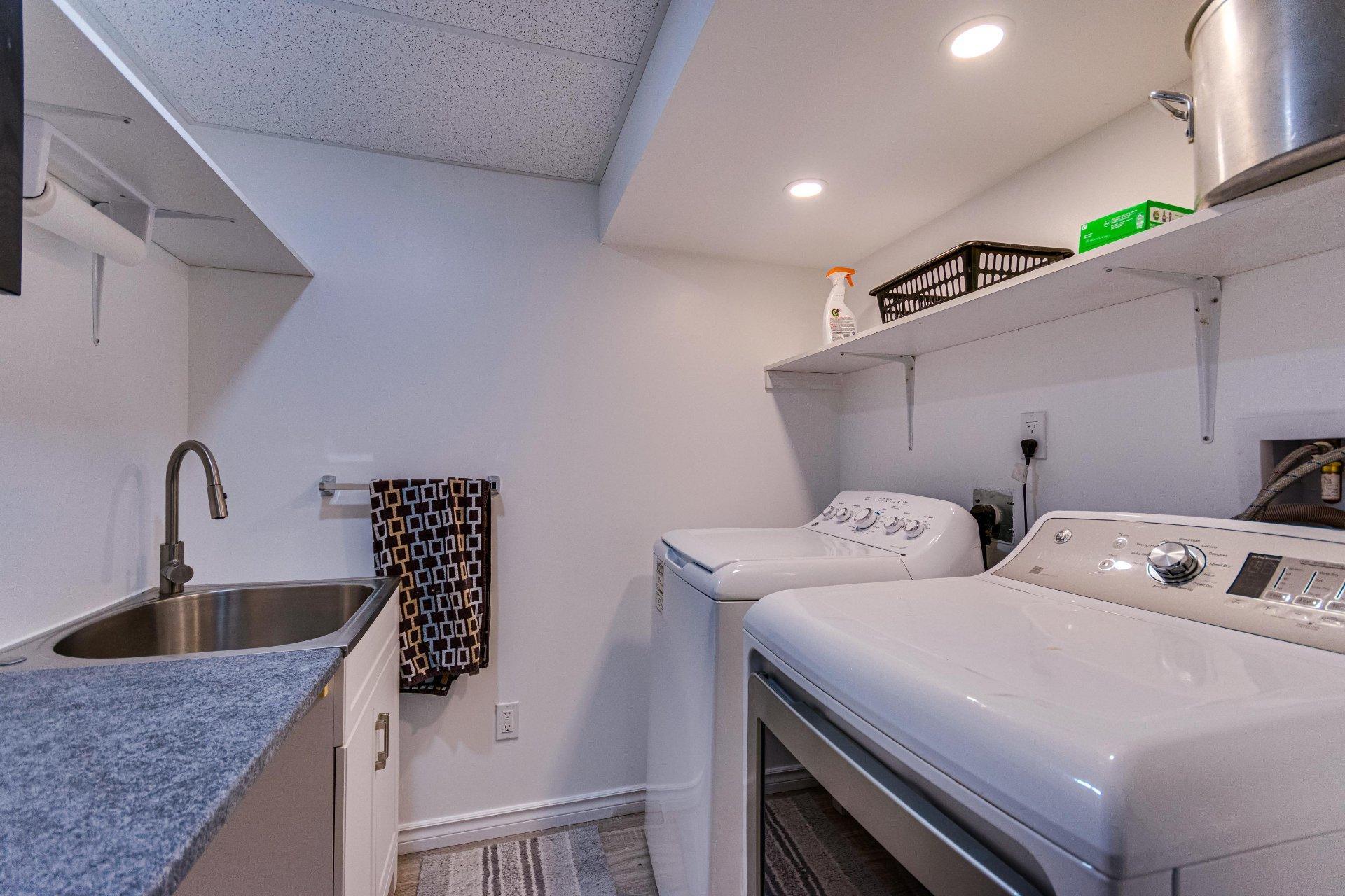 









84


Rue de Lisieux

,
Gatineau (Gatineau),




QC
J8T4P3

