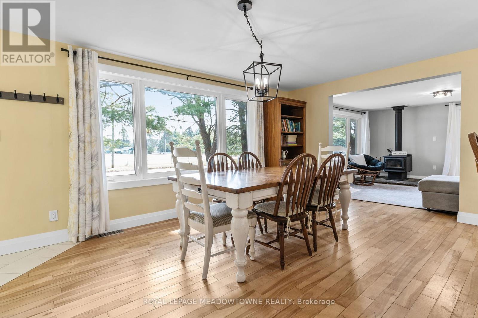 












185 BOBCAYGEON ROAD

,
Minden Hills,




Ontario
K0M2K0

