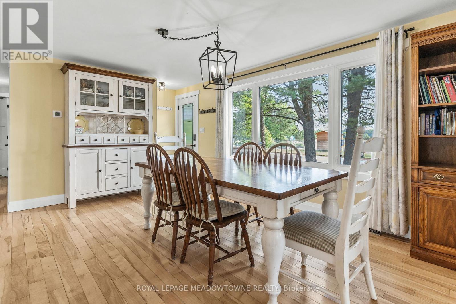 












185 BOBCAYGEON ROAD

,
Minden Hills,




Ontario
K0M2K0


