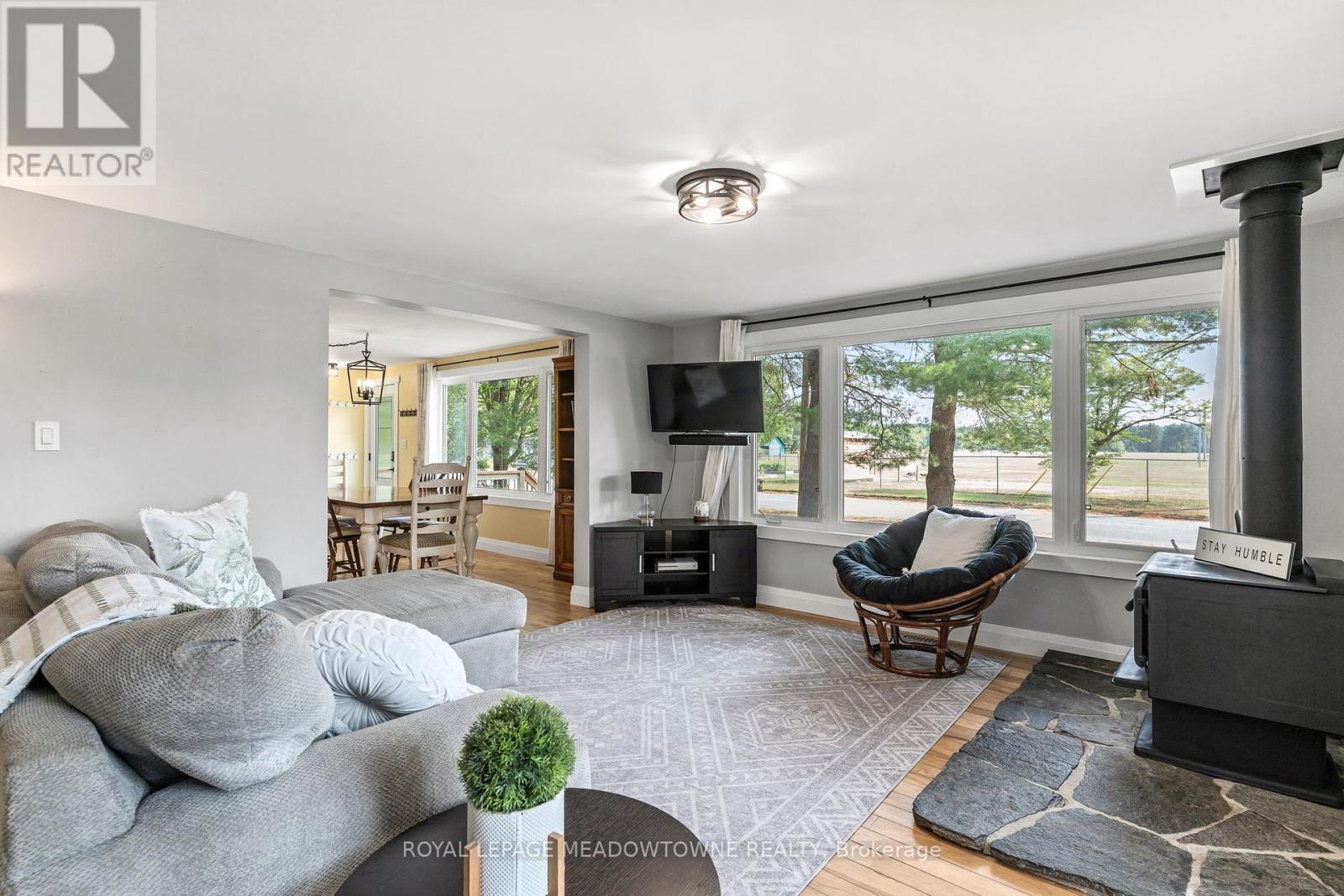 












185 BOBCAYGEON ROAD

,
Minden Hills,




Ontario
K0M2K0

