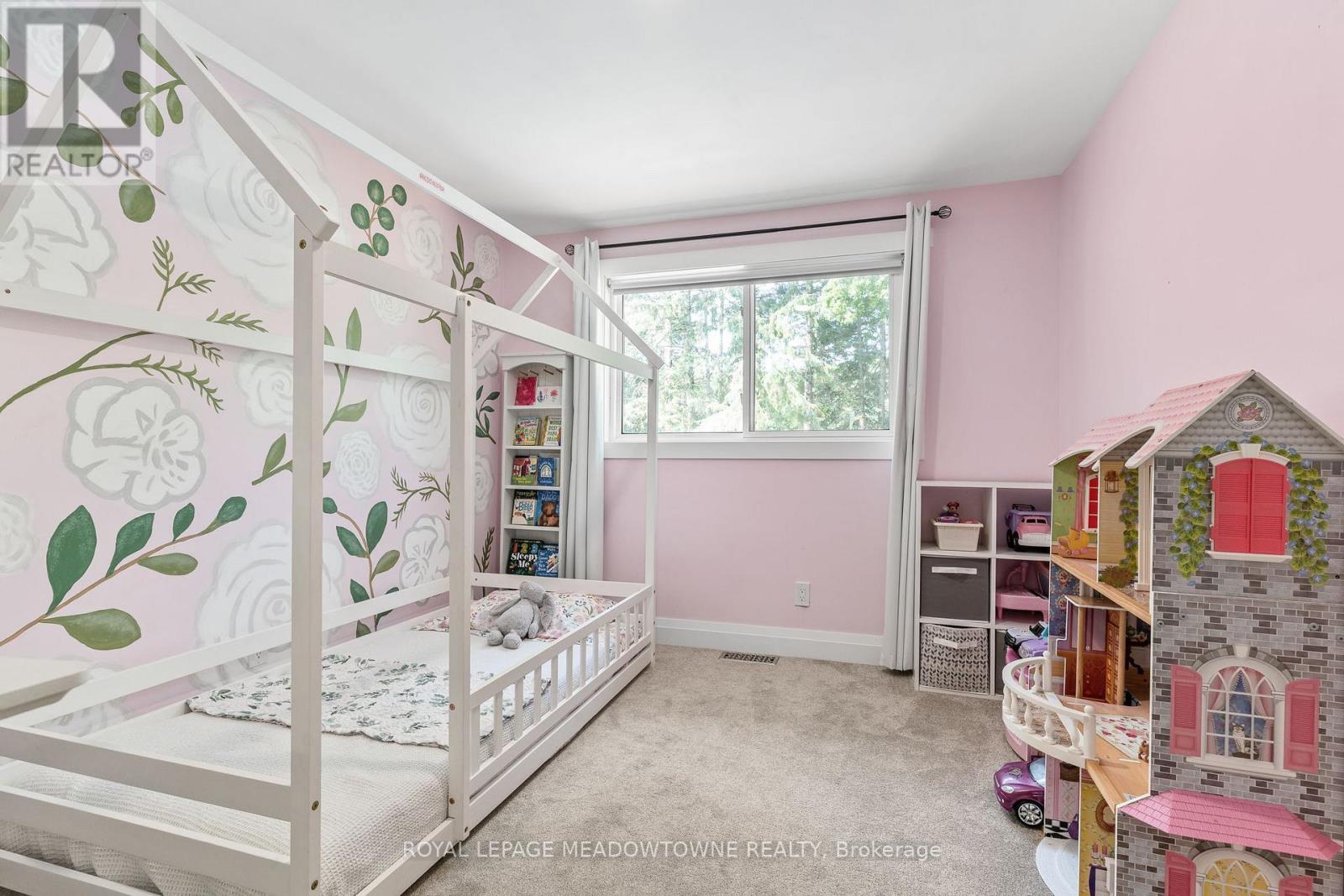 












185 BOBCAYGEON ROAD

,
Minden Hills,




Ontario
K0M2K0

