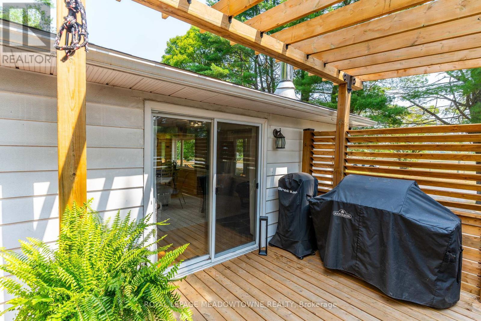 












185 BOBCAYGEON ROAD

,
Minden Hills,




Ontario
K0M2K0

