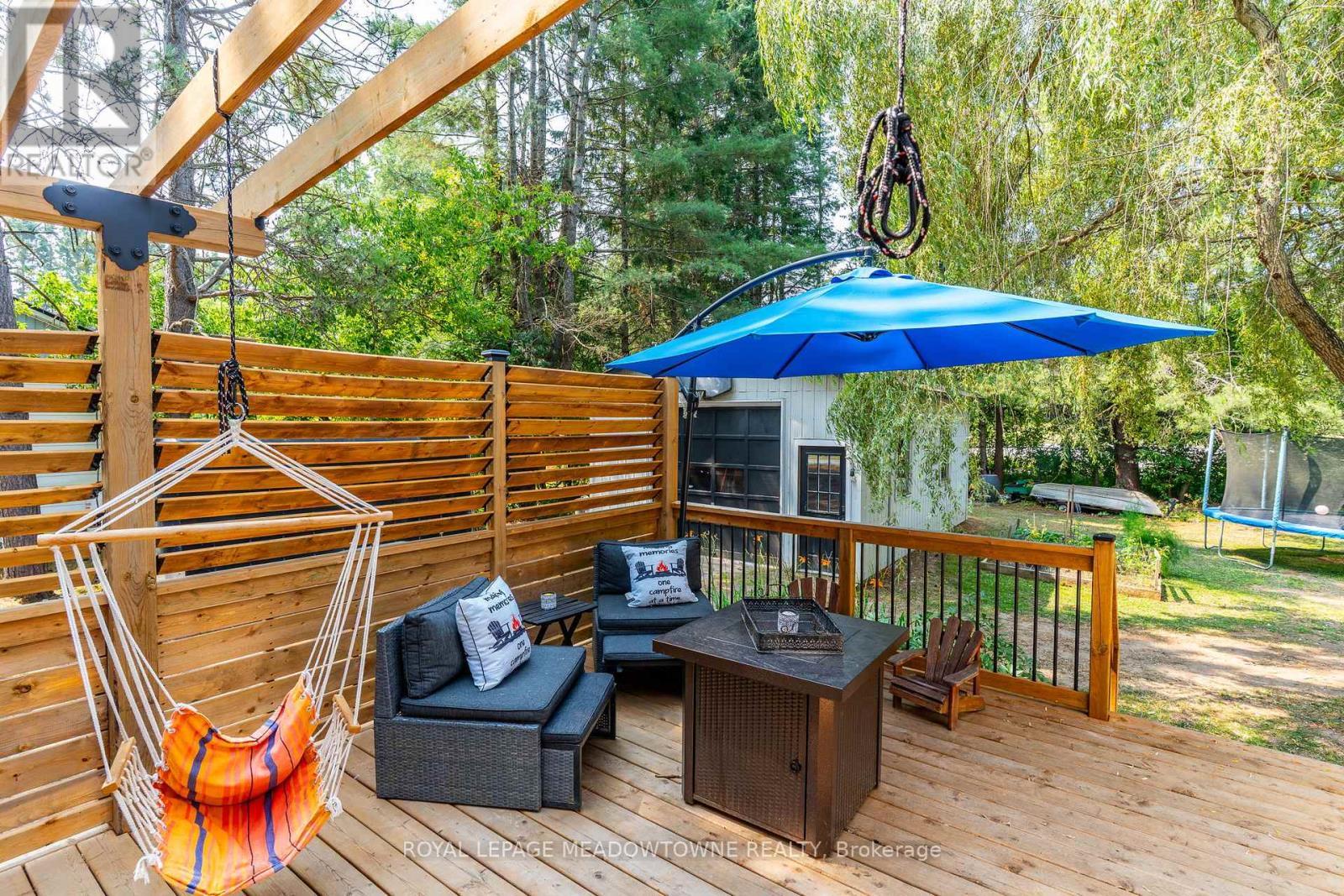 












185 BOBCAYGEON ROAD

,
Minden Hills,




Ontario
K0M2K0

