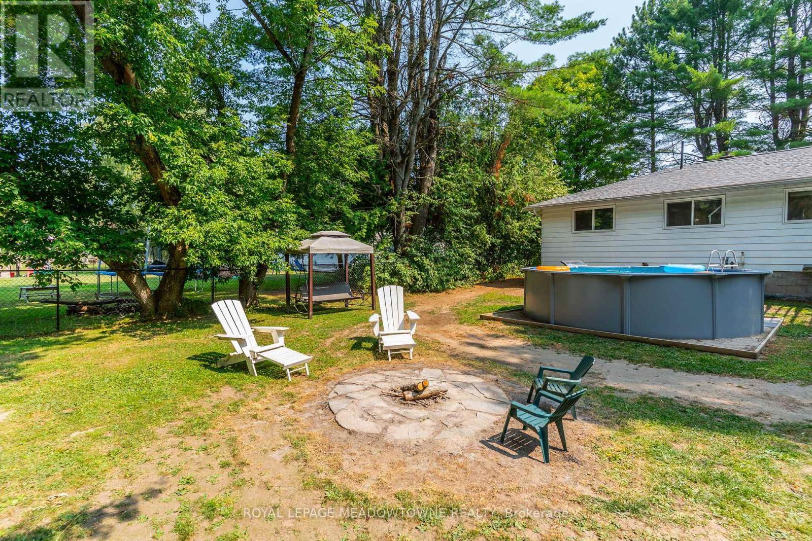 












185 BOBCAYGEON ROAD

,
Minden Hills,




Ontario
K0M2K0

