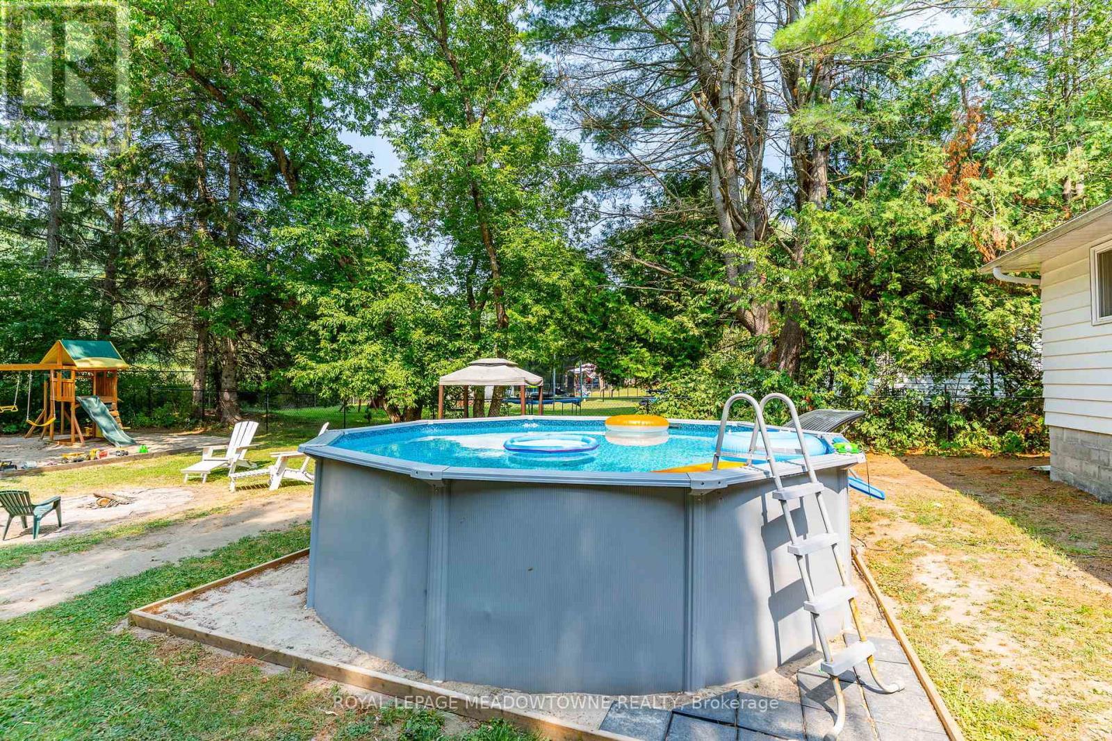 












185 BOBCAYGEON ROAD

,
Minden Hills,




Ontario
K0M2K0

