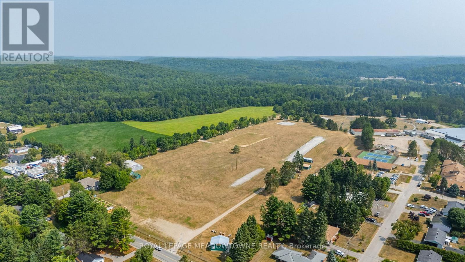 












185 BOBCAYGEON ROAD

,
Minden Hills,




Ontario
K0M2K0

