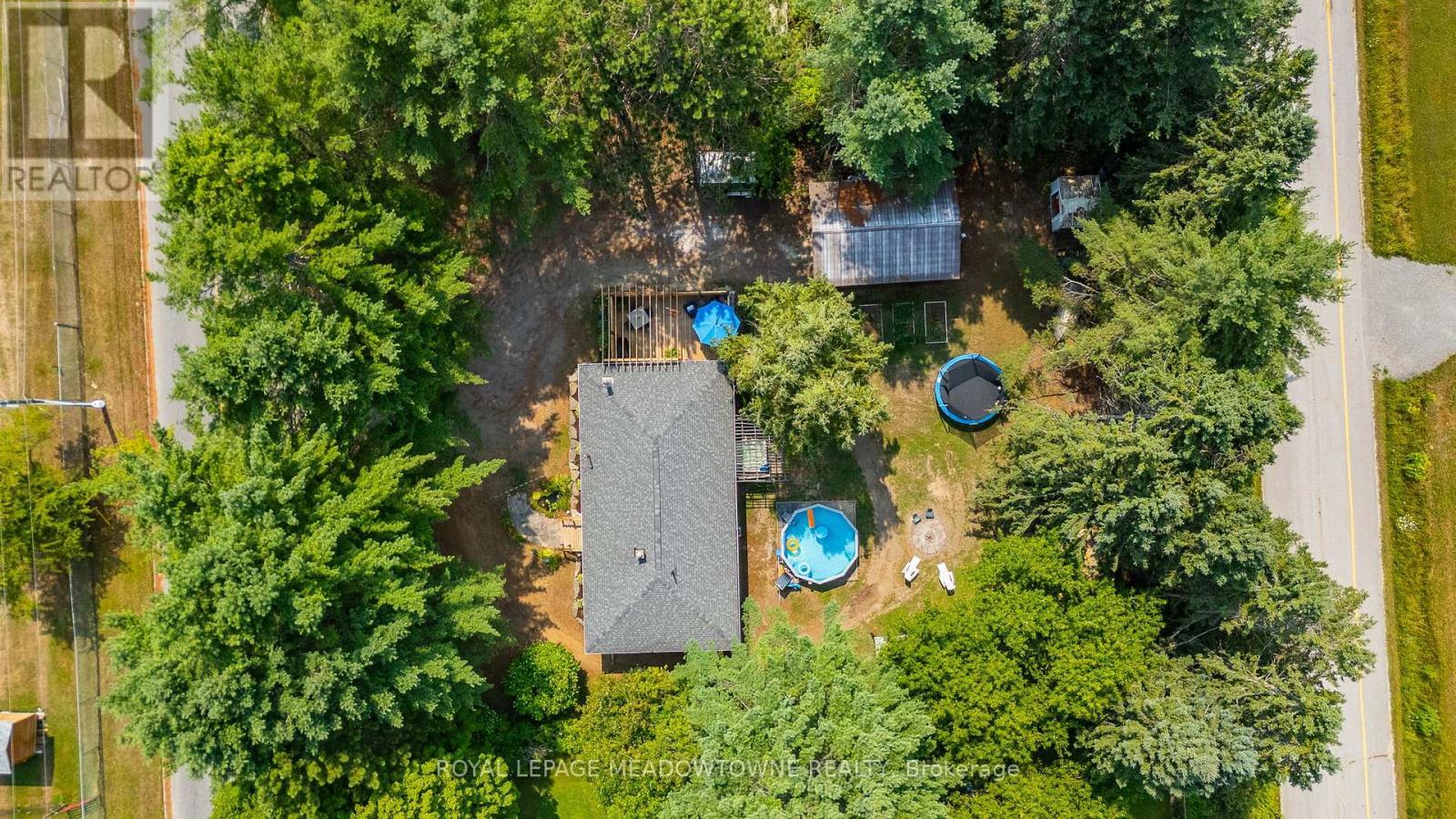 












185 BOBCAYGEON ROAD

,
Minden Hills,




Ontario
K0M2K0

