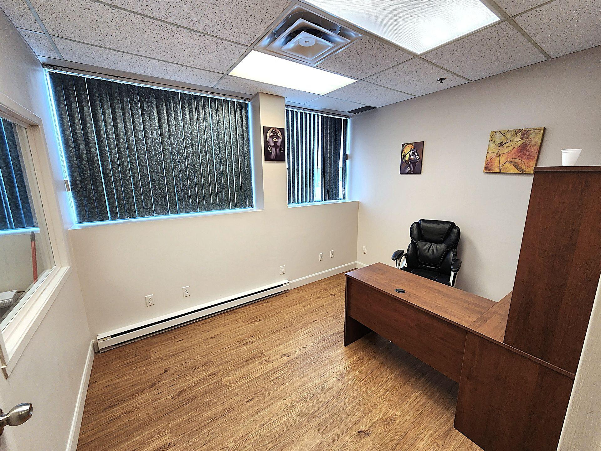 









3221


Aut. Jean-Noël-Lavoie (A-440)

, 230,
Laval (Chomedey),




QC
H7P5P2

