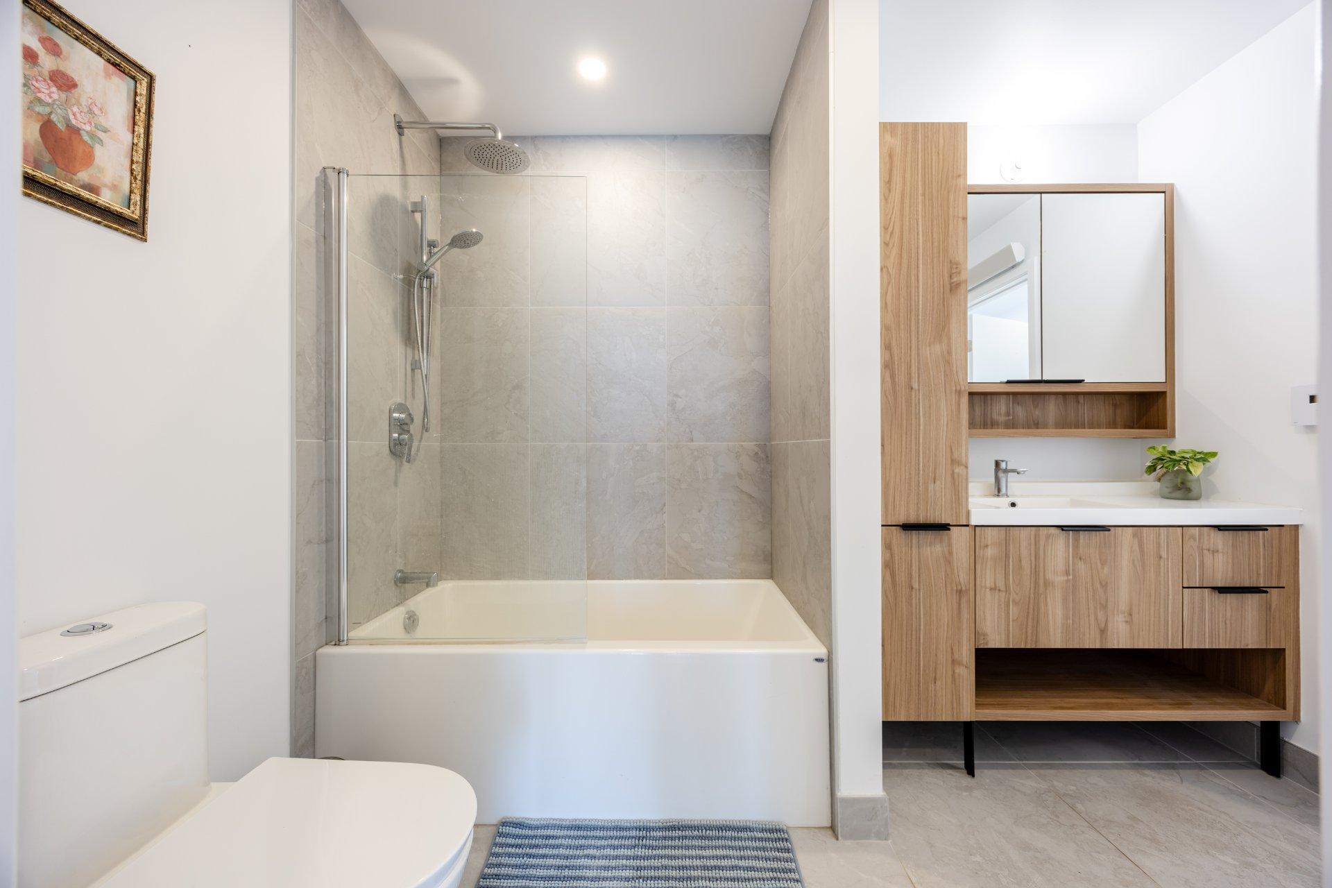 









1971


Rue du Havre

, 304,
Montréal (Ville-Marie),




QC
H2K0E5

