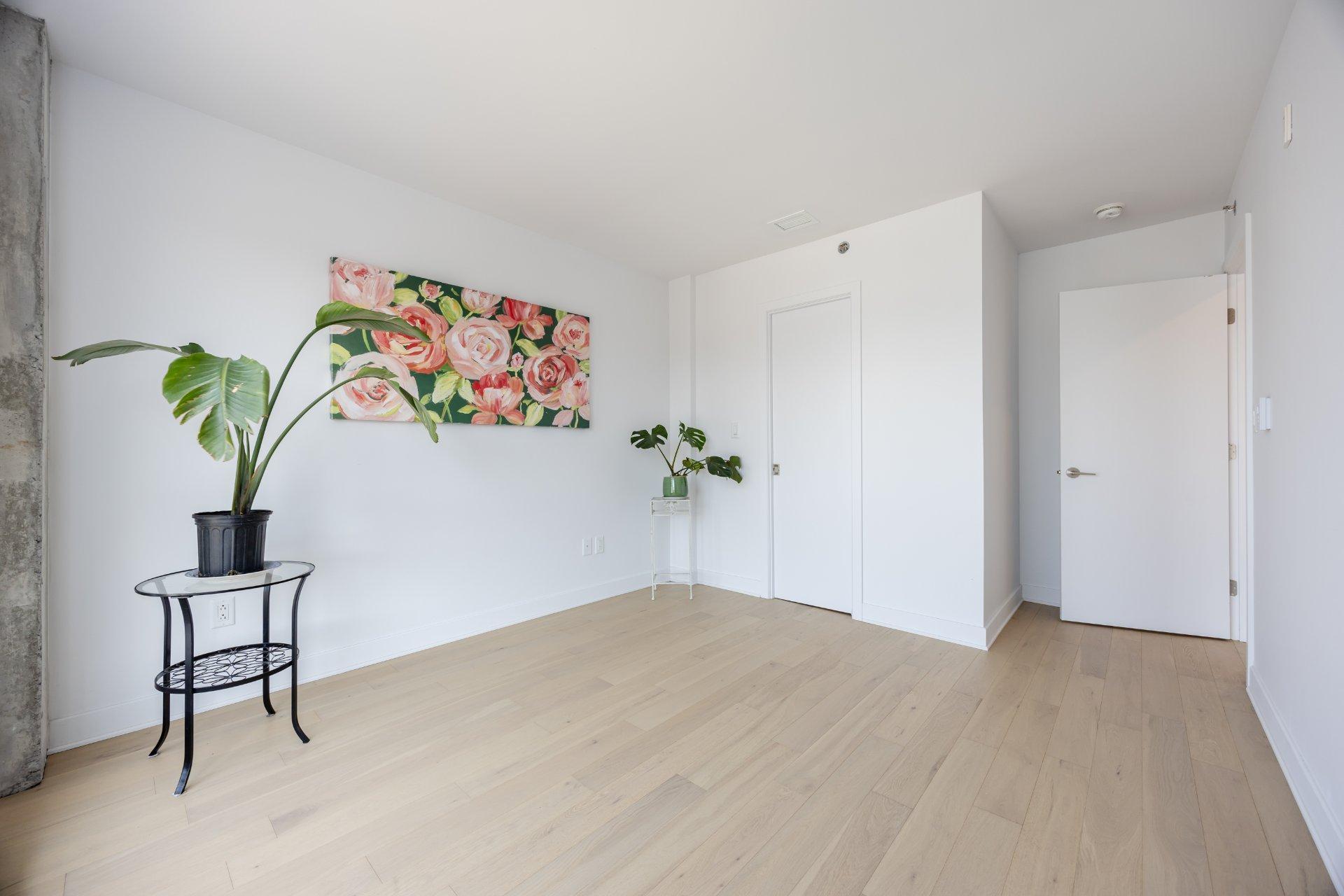 









1971


Rue du Havre

, 304,
Montréal (Ville-Marie),




QC
H2K0E5

