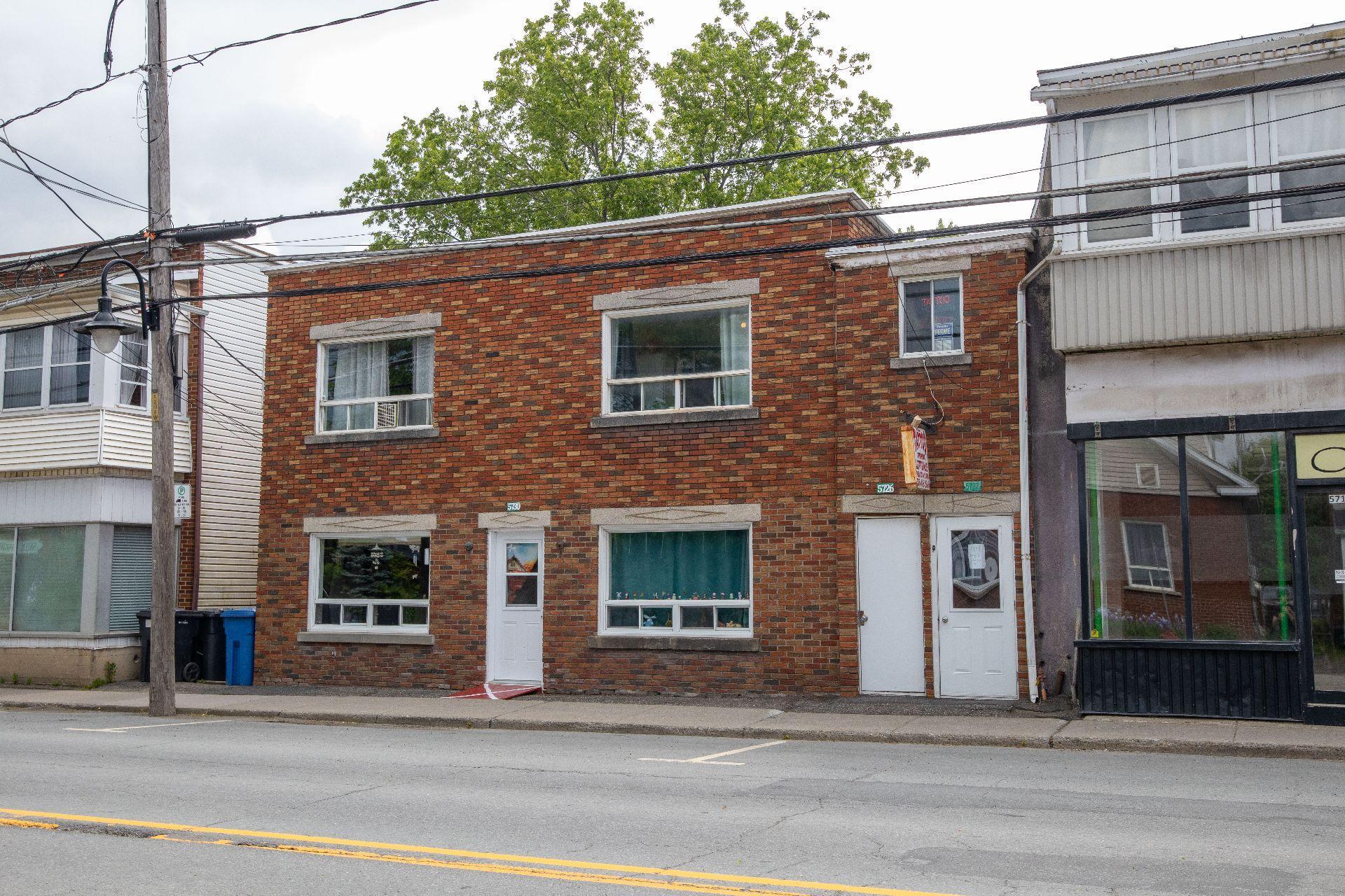 









5722

 - 5730


Rue Foster

,
Waterloo,




QC
J0E2N0

