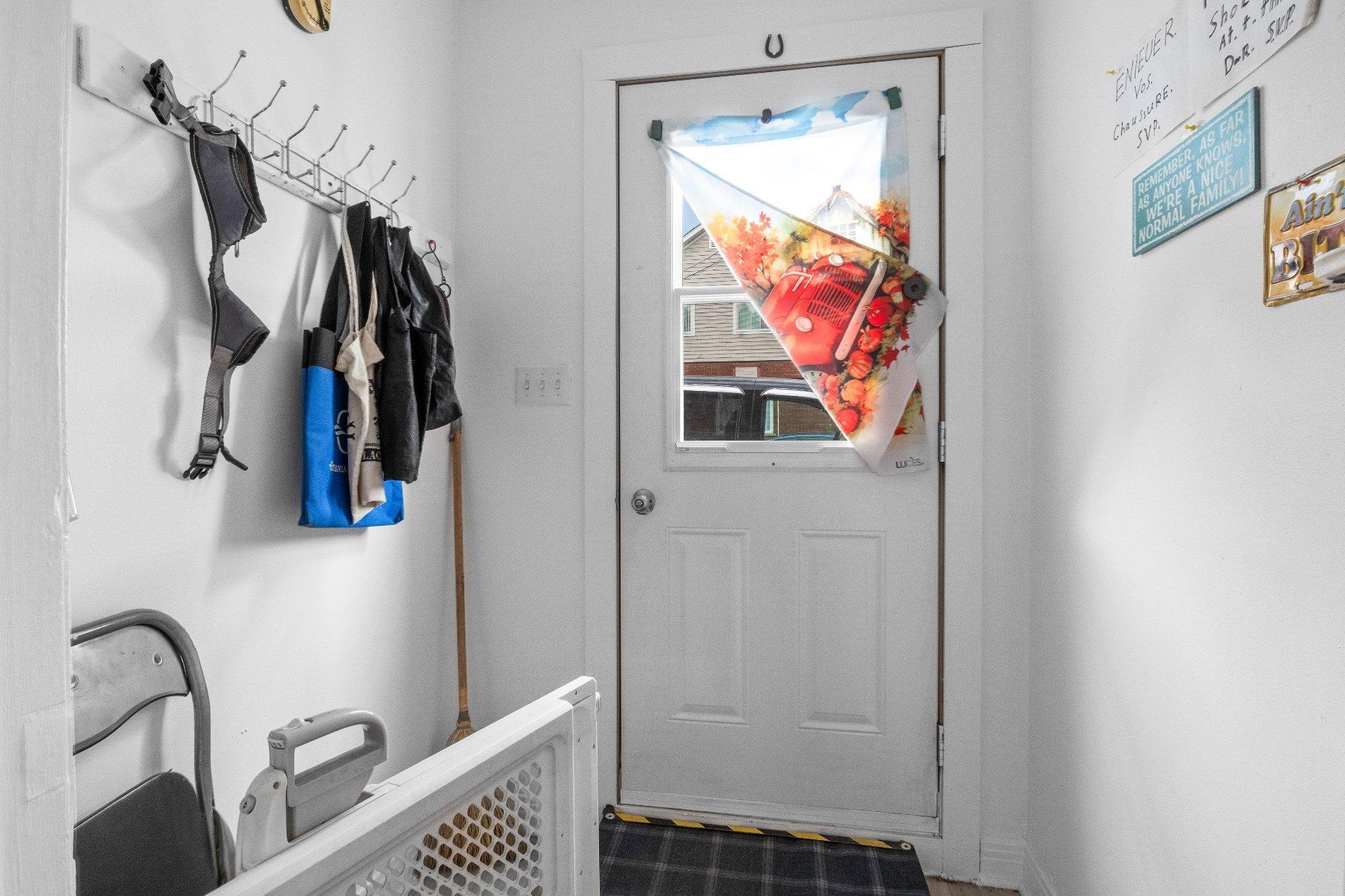 









5722

 - 5730


Rue Foster

,
Waterloo,




QC
J0E2N0

