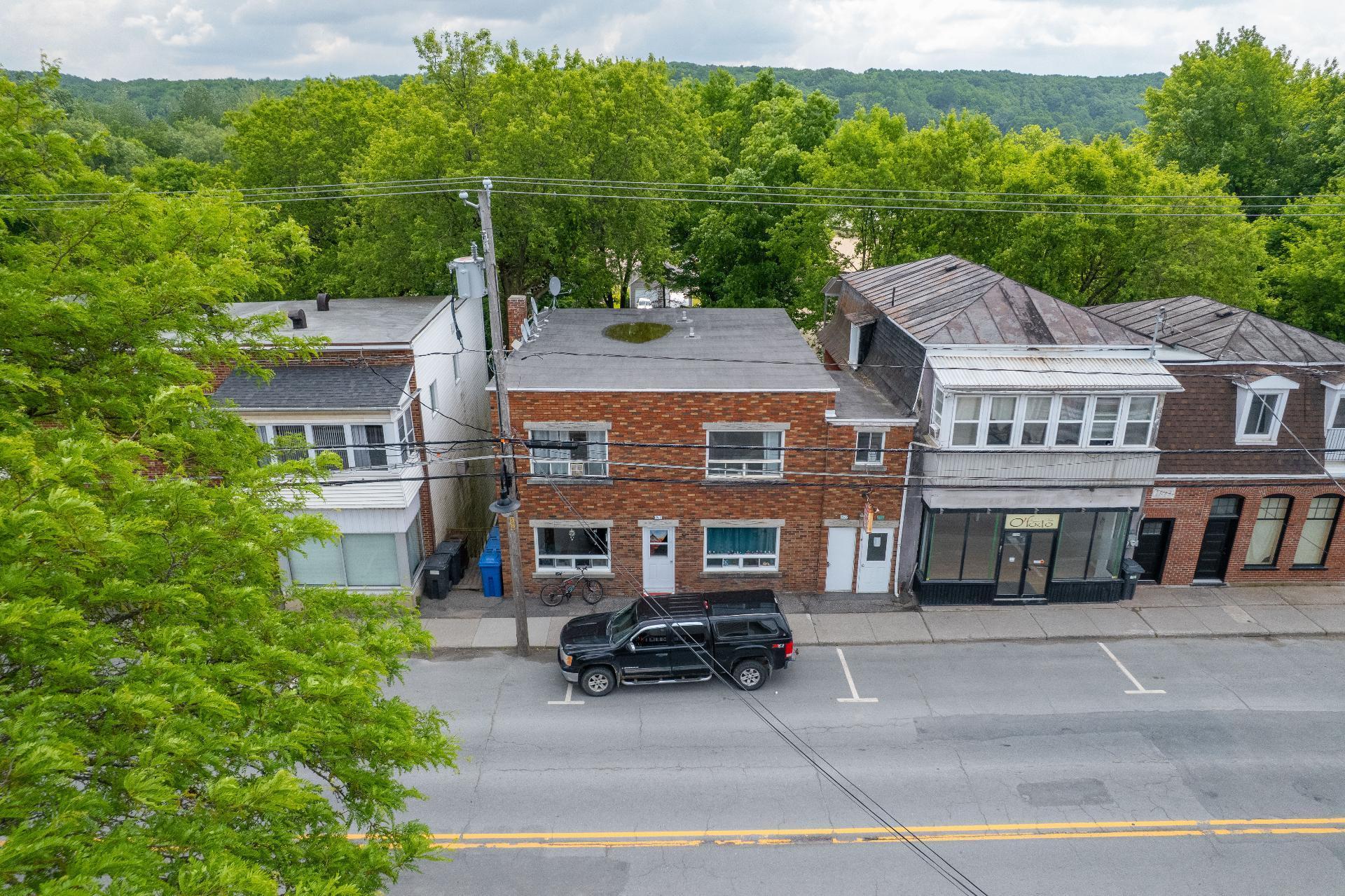 









5722

 - 5730


Rue Foster

,
Waterloo,




QC
J0E2N0

