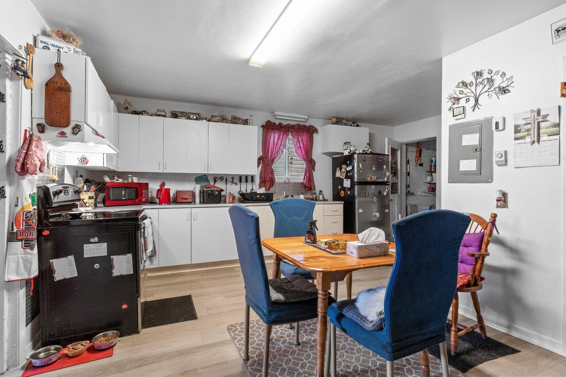 









5722

 - 5730


Rue Foster

,
Waterloo,




QC
J0E2N0

