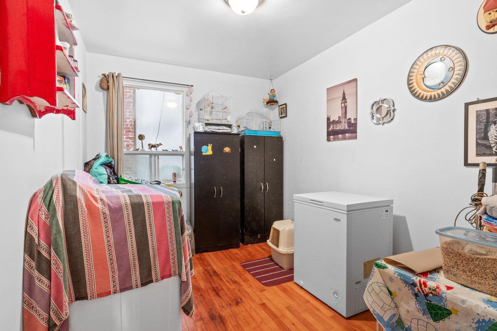 









5722

 - 5730


Rue Foster

,
Waterloo,




QC
J0E2N0

