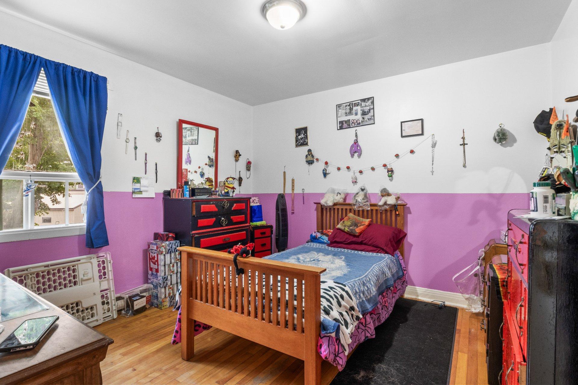 









5722

 - 5730


Rue Foster

,
Waterloo,




QC
J0E2N0

