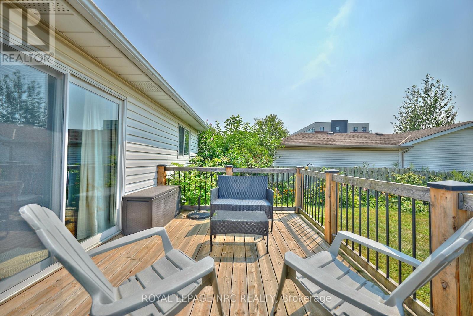 












7140 ANN STREET

,
Niagara Falls (Arad/Fallsview),




Ontario
L2G3E2

