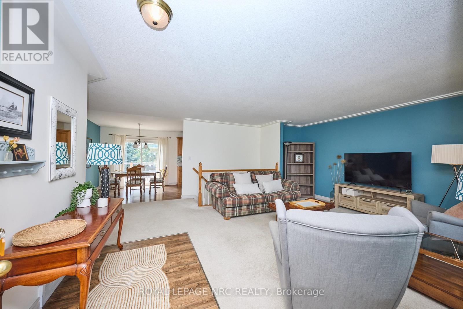 












7140 ANN STREET

,
Niagara Falls (Arad/Fallsview),




Ontario
L2G3E2

